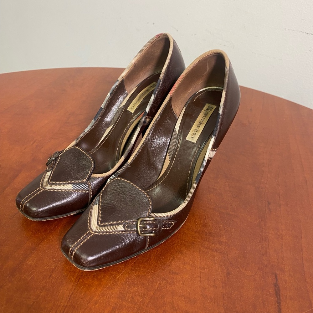 Burberrys Shoes women’s size 7